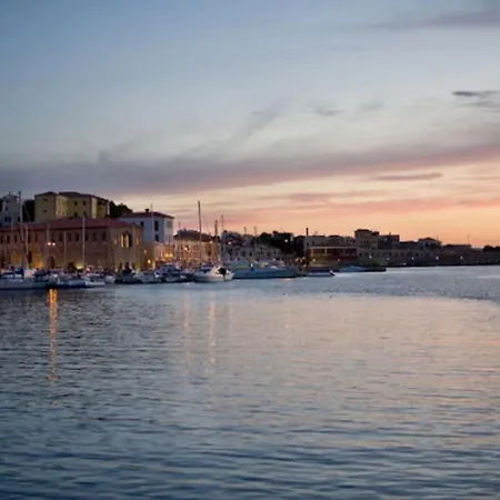 Daire Cuccagna 1-100 M From The Old Harbor Hanya
